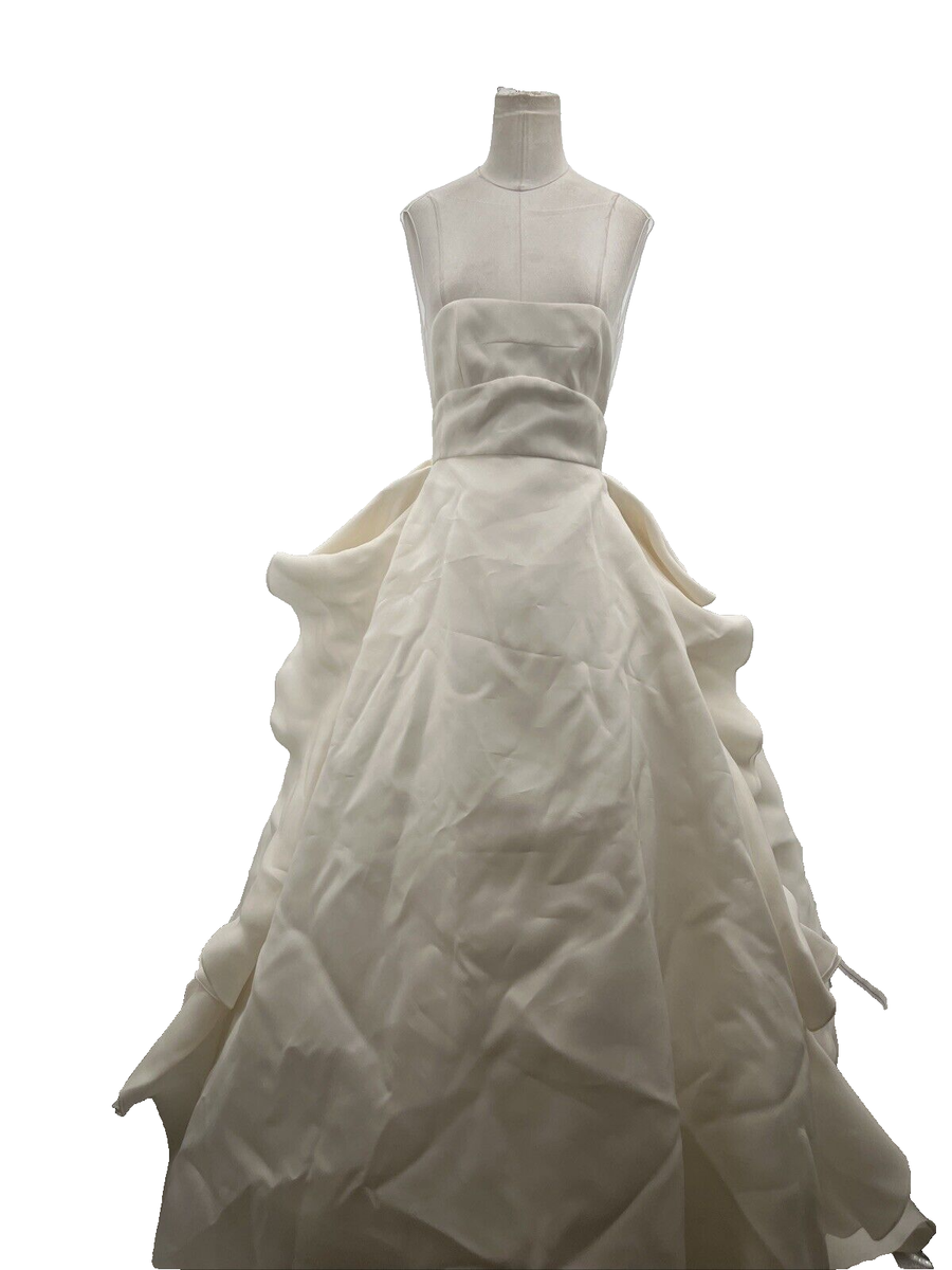 sanchez wedding dress Lauren Sanchez's wedding dress revealed