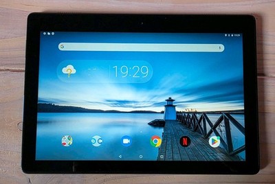 Tablet Lenovo Tab E10 (TB-X104F), 16 GB, 10,1'' HD IPS Display *guter Zustand*