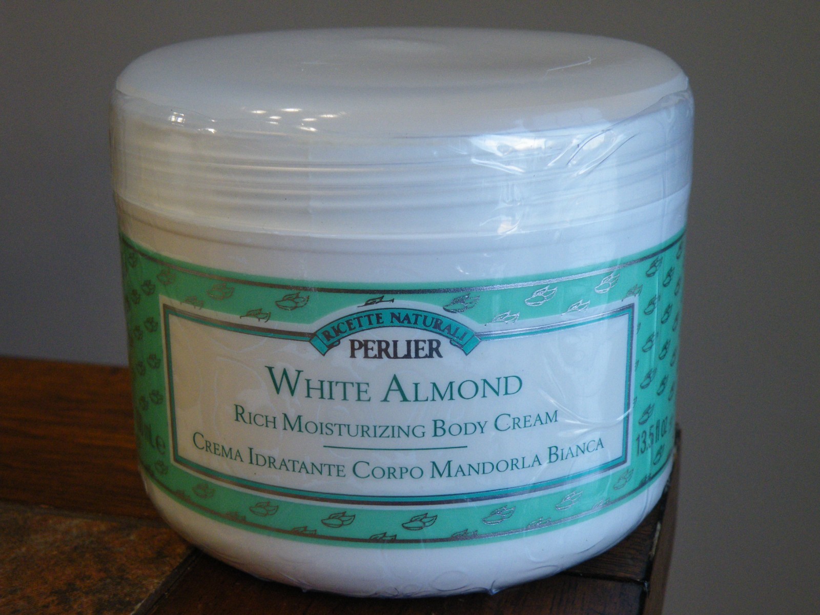 SEALED - Perlier WHITE ALMOND Rich MOISTURIZING BODY CREAM 1