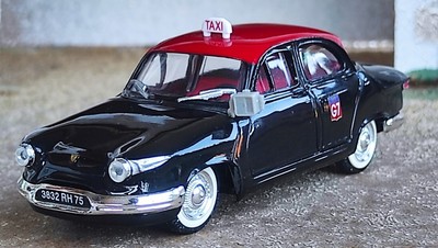 Miniature Norev 1/43 - Panhard 17 Berline 1965 - Neuve En Boîte