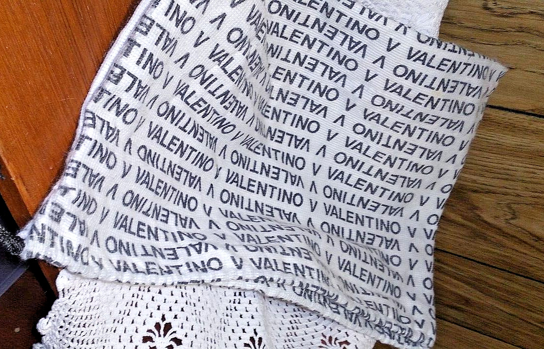 vintage valentino authentic dust bag - image 3