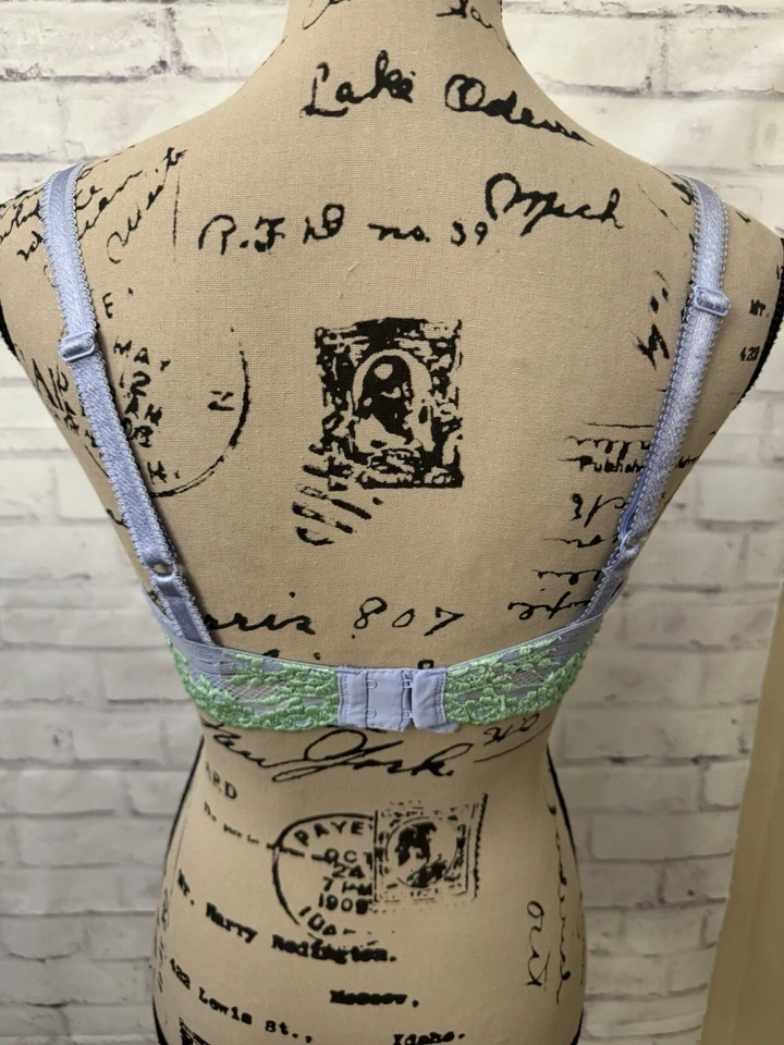 Wacoal Bra Size 34DD Embrace Lace Underwire Sheer 65191 Purple Green Stained - Image 4 of 4