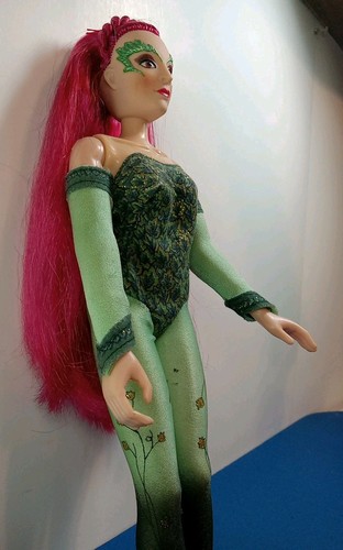 VNTG 1997 Batman & Robin Kenner Poison Ivy 12" Doll - Picture 13 of 14