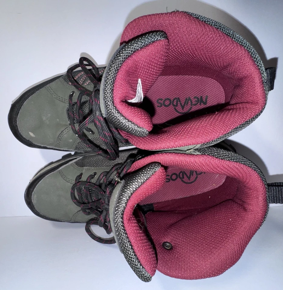 Nevados Montsky Mid Men’s Size 9M Hiking Boots Pre Owned Condition - Image 2 of 4