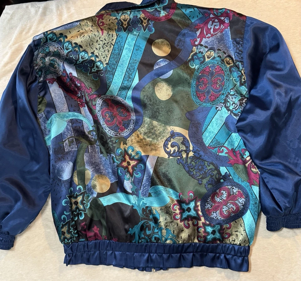 CHAQUETA COLORIDA VINTAGE CASUAL ISLE MUJER TALLA L CREMALLERA COMPLETA 100% NYLON AZUL. Foto 2 de 4