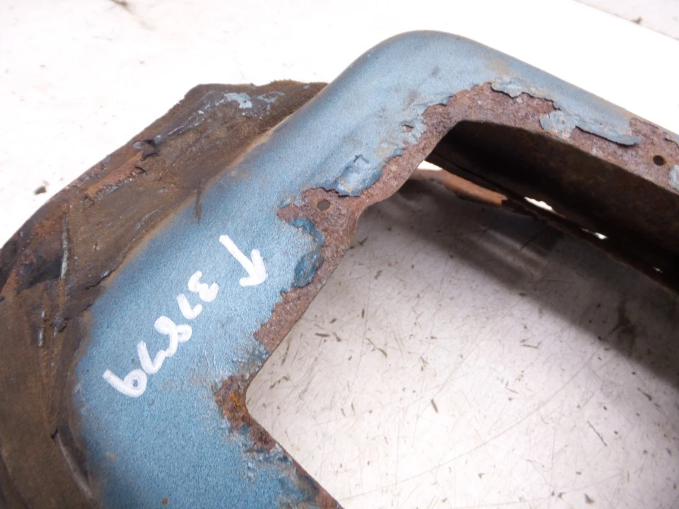 Camaro 75-81 Transmisión Manual Joroba Palanca de Cambios Montaje Sección Metal 4 Velocidades GM Foto 3 de 4