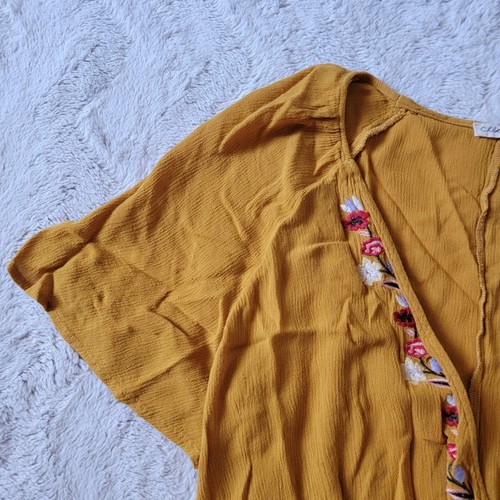 Chloe Katie Mustard Yellow Floral Stitch Embroidered Sash V Neck Wide Sleeve M - 第 6/13 張圖片