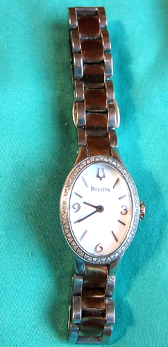 Bulova 98R190 Diamanten zweifarbig weißes ovales Zifferblatt Damen Dresswatch Edelstahl - Bild 3 von 24