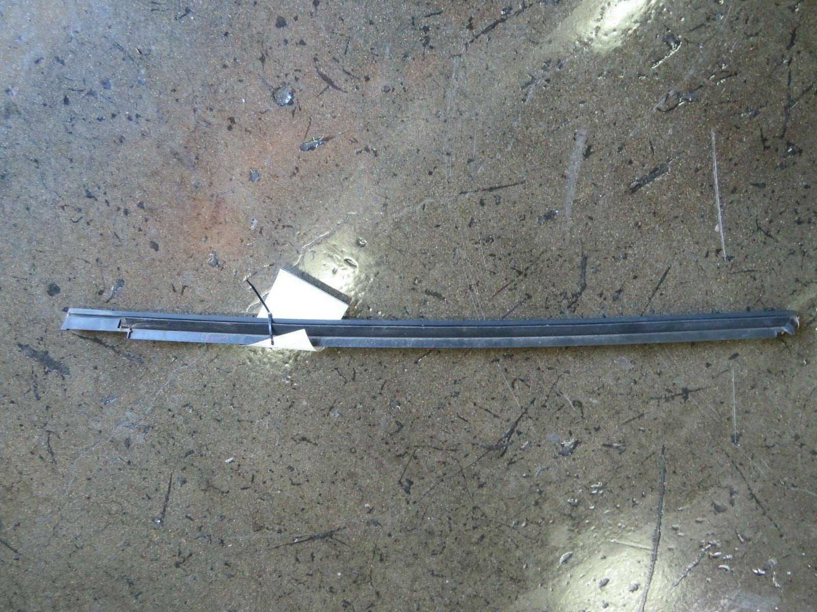 2014 Maserati Quattroporte, RH, Right Rear Door Glass Scraper, Used 670030049
