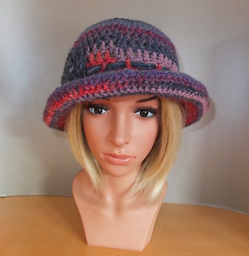 Eleganter Ausgefallener Häkelhut denim blau lila rosa petrol Blume ...