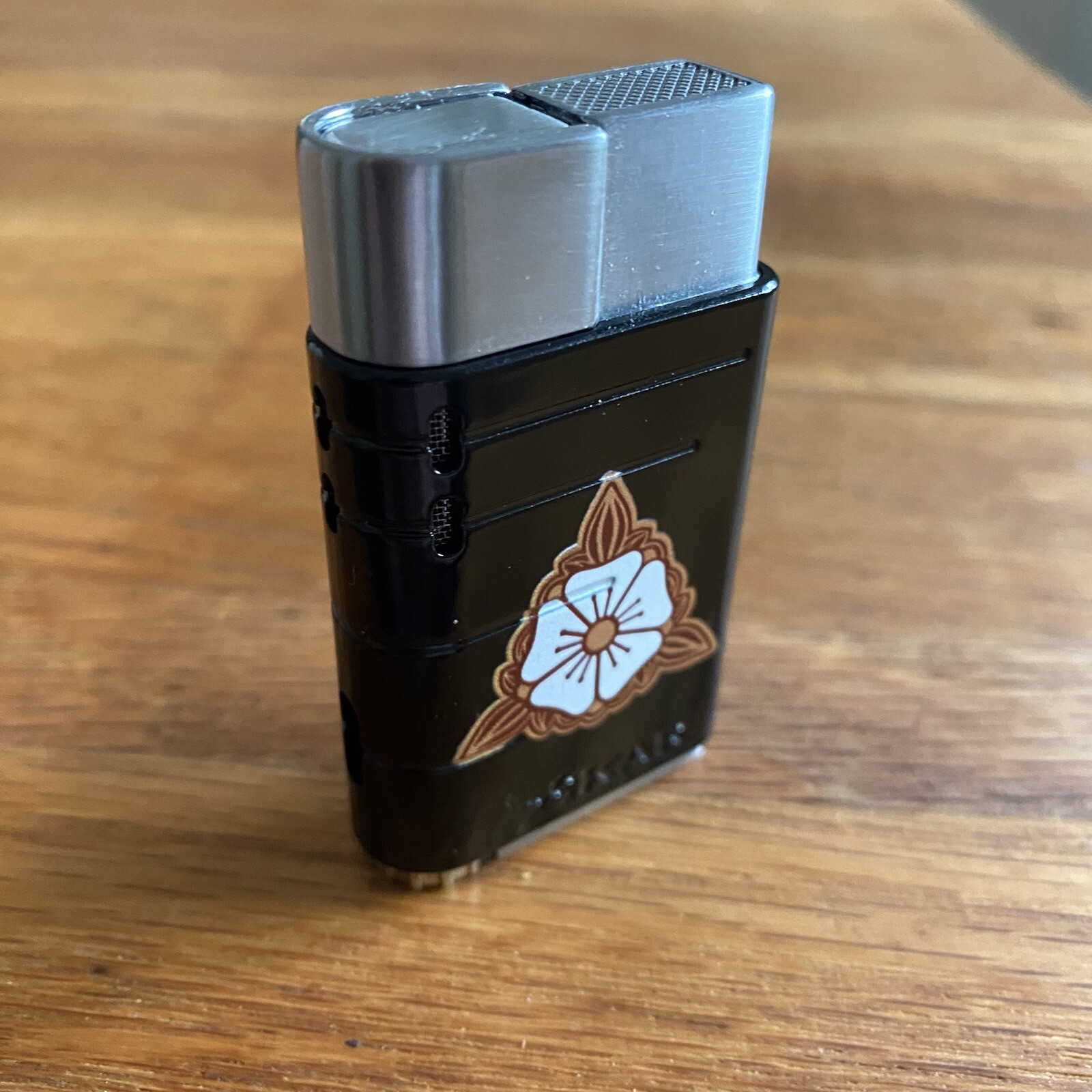 Mayflower Linea Cigar Torch by Xikar (in gift box) &mdash; Push-Down Light, Adjustable
