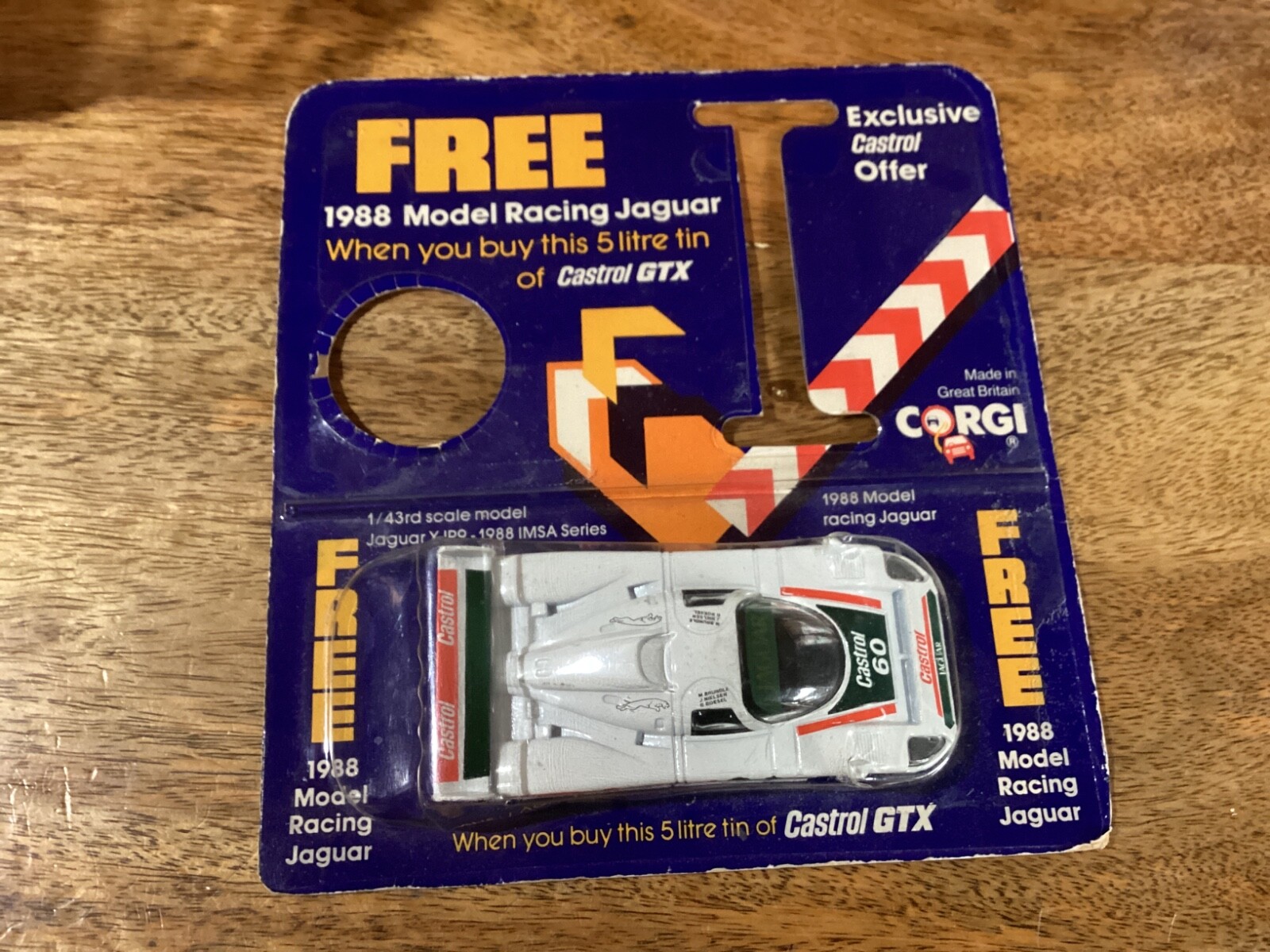 Corgi 1988モデルレーシングジャガーXJR9カストロールGTX