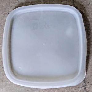 Vintage Rubbermaid Translucent TakeAlongs Lid, 6-in. square, LID ONLY