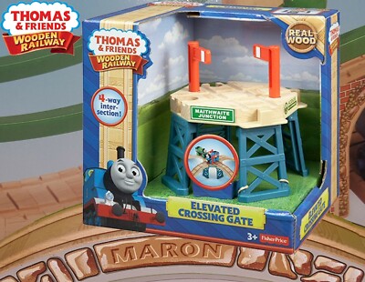 THOMAS & FRIENDS WOODEN RAILWAY ~ ELEVATED CROSSING GATE ~ ABSOLUTELY MINT! NIB!