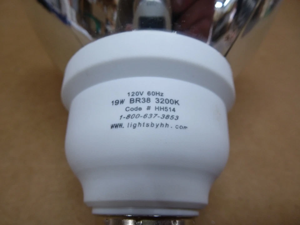 4 PACK OF H&H 19 Watt BR38 3200K CFL FLOOD ENERGY SAVING LONG LIFE LIGHT BULBS - Image 3 of 4