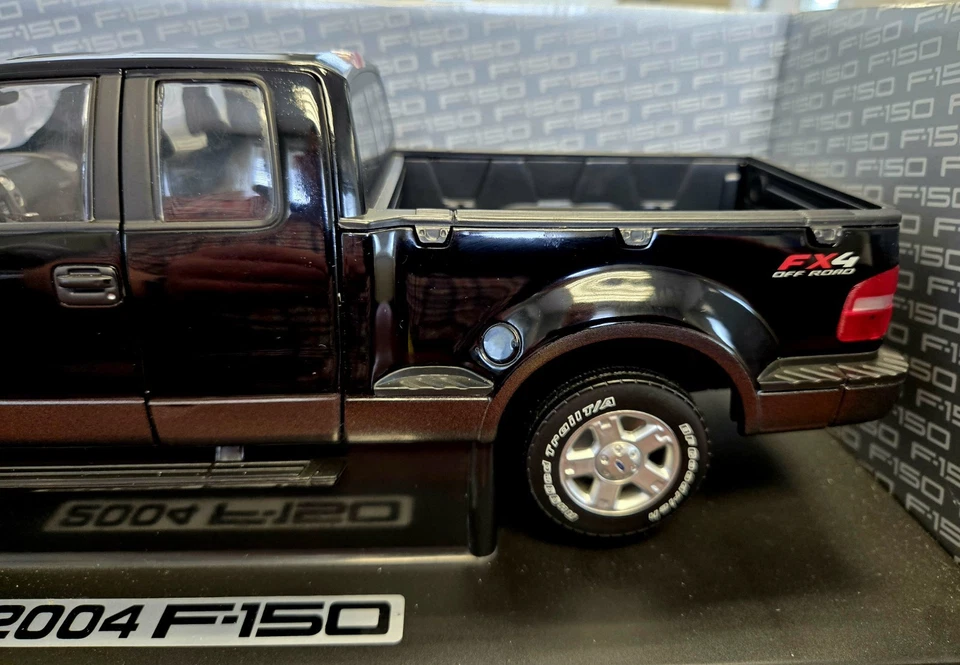 SUPER RARE Ford F150 FX4 Black Pickup Truck 2004 1/18 by Beanstalk Diecast truck - Image 3 of 4