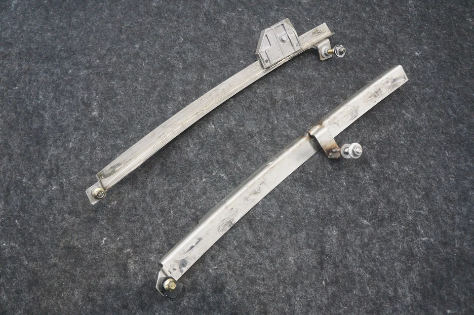 Оригинальный регулятор стекла направляющая для левой двери окна 65062000 Ferrari 360 Modena 2001 - Изображение 3 из 4