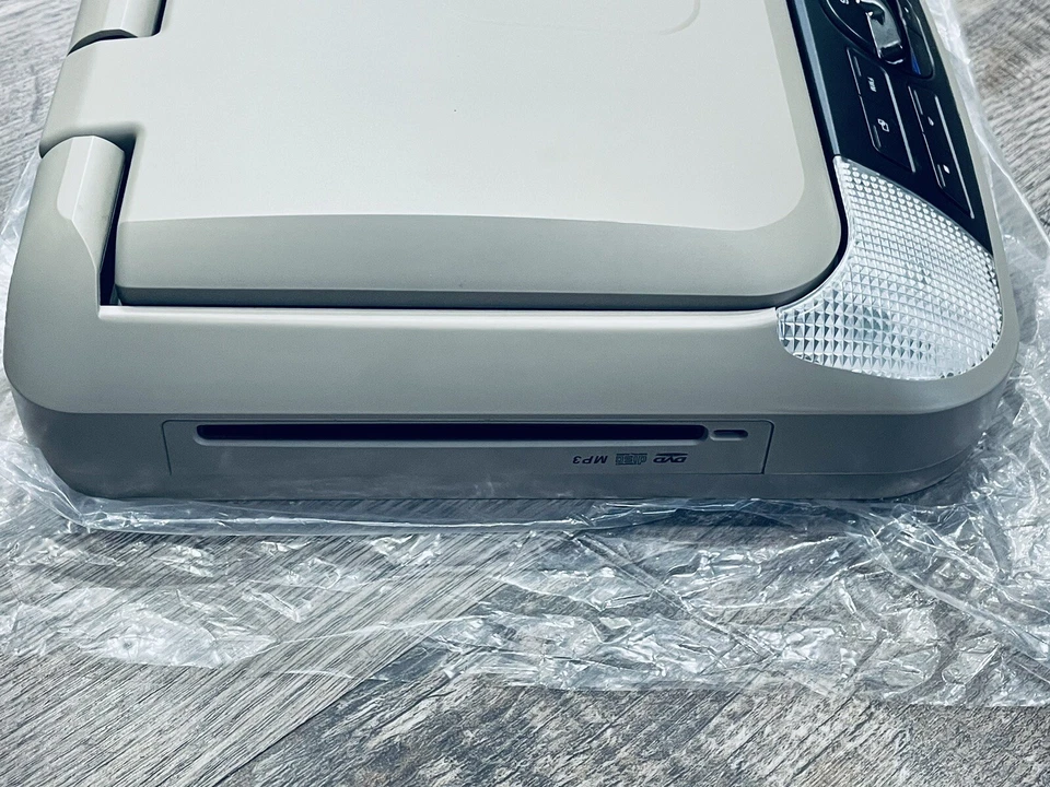 Voxx MTGBAVX10 10.1" Digital High Def Overhead Monitor System W/DVD And HDMI - Image 4 of 4