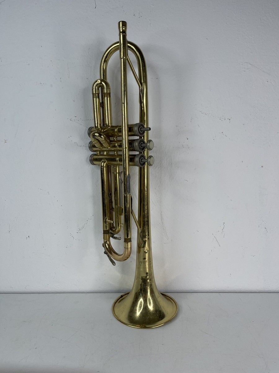 ホルトン　カレッジエイト FRANK HOLTON & CO COLLEGIATE TRUMPET WITH ORIGINAL CASE. | eBay