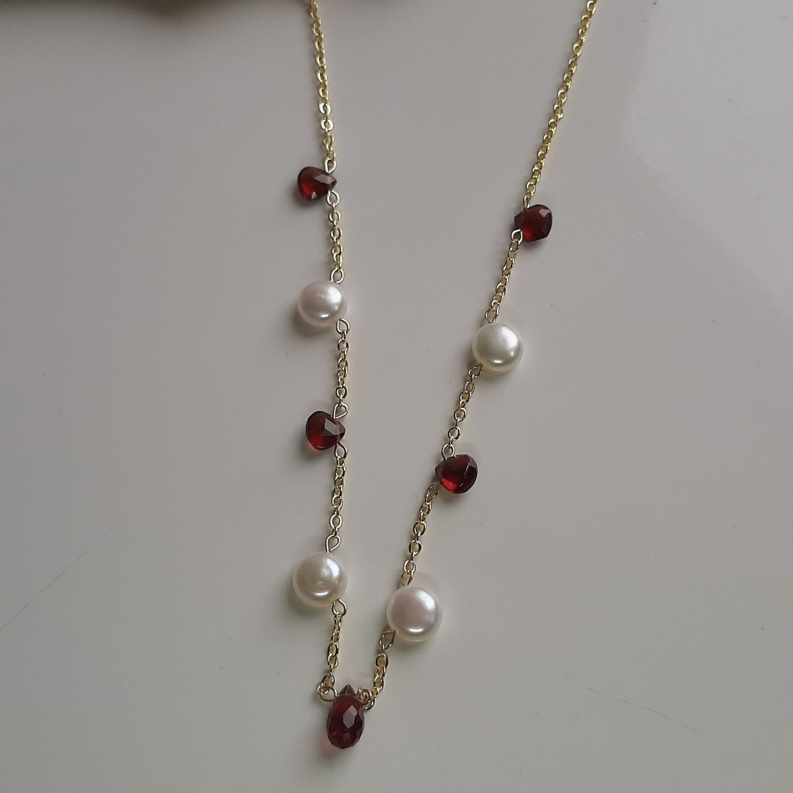 Collier grenat perles de culture hypoallergénique or 14k anti-ternissement