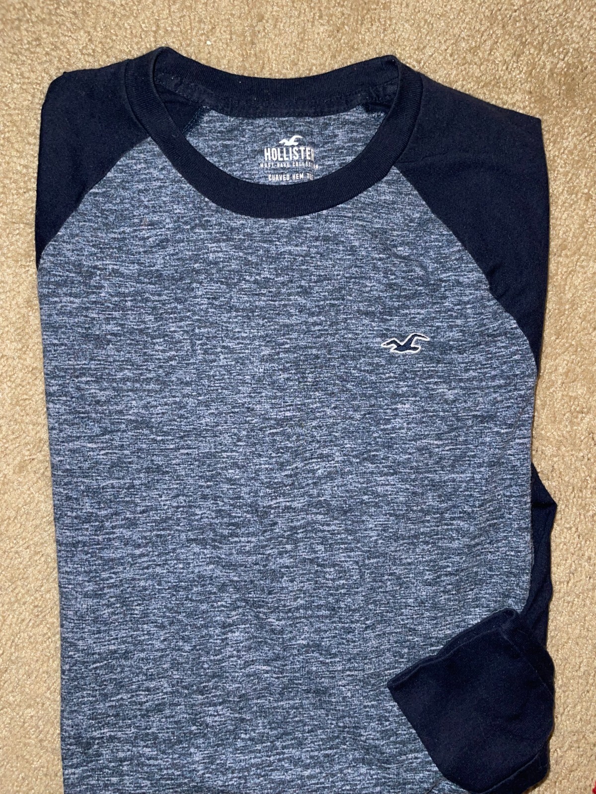 Mens Hollister Must-Have Collection Long Sleeve Crewneck T Shirt XS - EUC