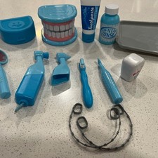 Melissa  Doug Super Smile Play Set