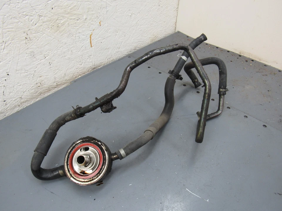 Montaje de filtro de aceite del enfriador de aceite del motor Nissan 350z 2003-2006 OEM Foto 2 de 4