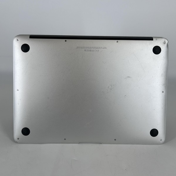 MacBook Air 13 color Plata de inicios de 2015 con i5 de 5ta generación a 1.6GHz, 8GB RAM, 256GB SSD, Buen estado 5