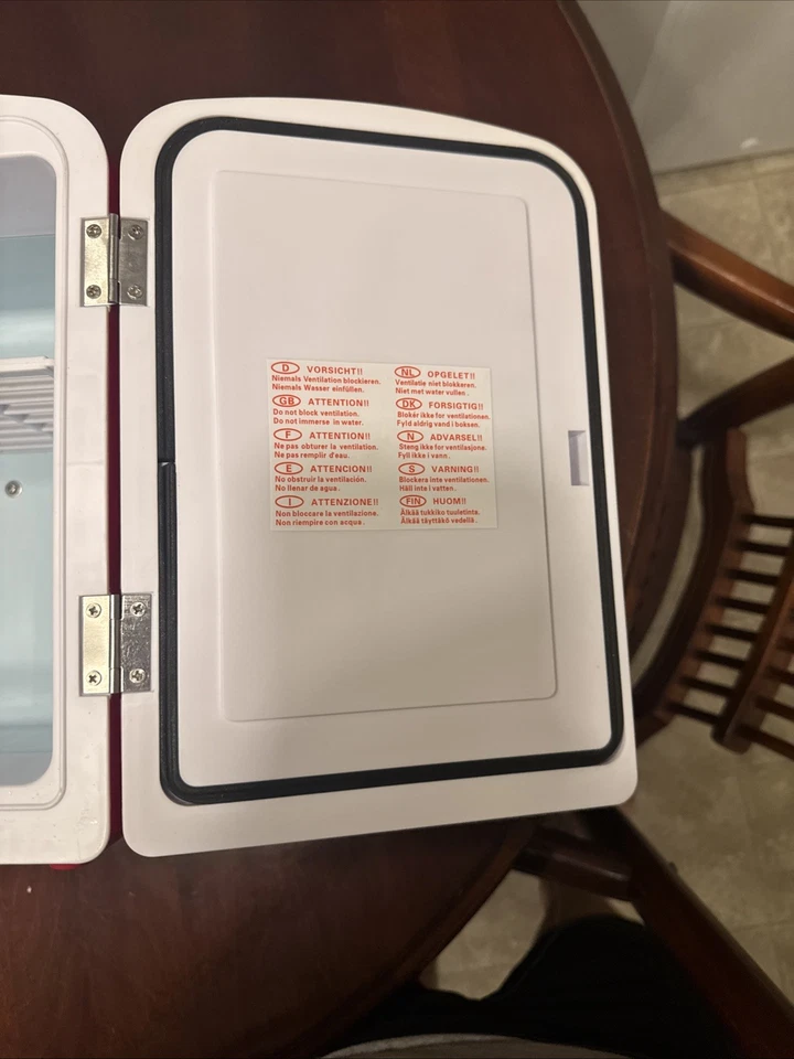 MINI MANCAVE COCA-COLA Refrigerator Koolatron Hot Cold 11" High 7" Wide 10" Deep - Image 3 of 4