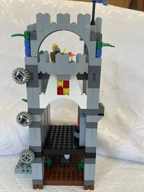 LEGO Castle Knight&rsquo;s Kingdom Citadel of Orlan (8780) 98% Complete With Manual