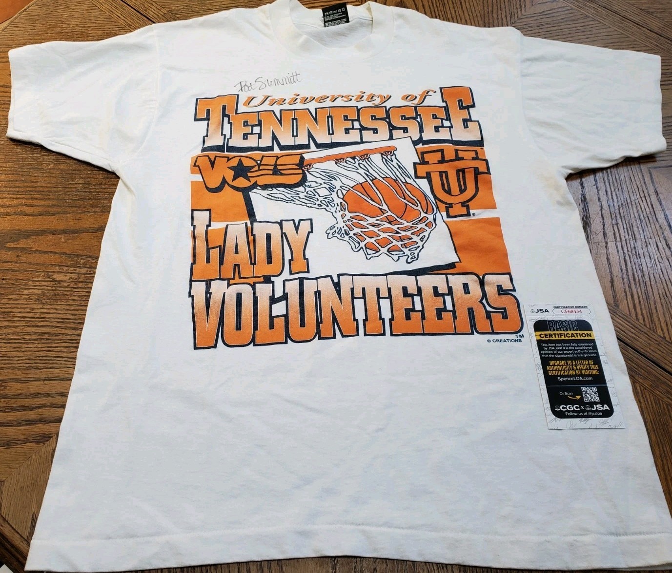 Pat Summitt Autographed Signed Tennessee Volunteers VINTAGE Tennessee Lady Volunteers Shirt T-Shirt JSA NICE 