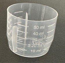 50 x Messbecher 50ml Mischbecher Medikamente Dosierer Becher