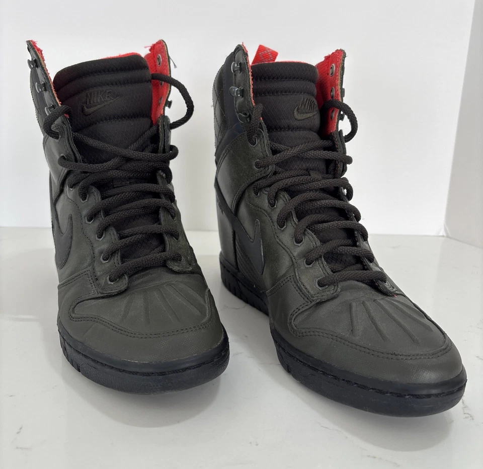 Size 7.5 - Nike Dunk Sky 2.0 SneakerBoot High Green Woman’s - Image 3 of 4