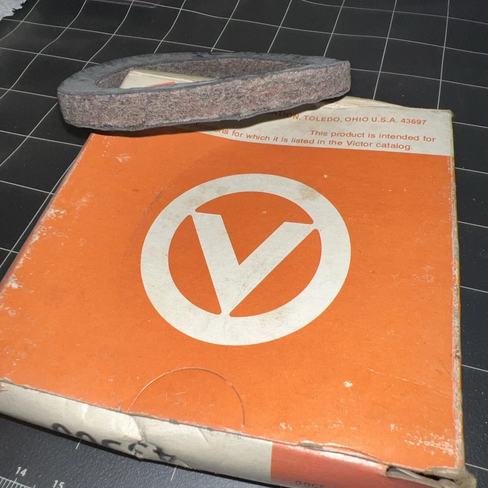 Victor 43500 =5MR1009 Front Inner Wheel Seal 1980 International Harvester S1624 - Image 4 of 4