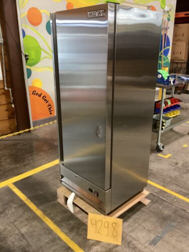 | 4298 | MoTak MSD-1DF-BAL-12-X 24 3/4" One Section Reach In Freezer