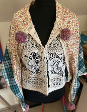 Artisanal Gilet Patchwork Unique Coton Taille M avec Dentelle Crème & Blumenmust