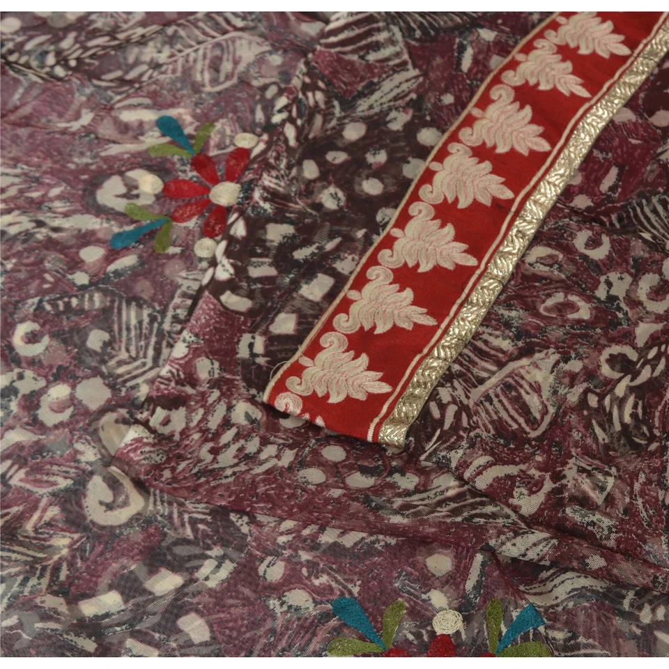 Sánskriti Vintage Saris Púrpura Red Malla Bordada a Mano Tela Artesanal 5 Años Sari Foto 2 de 4