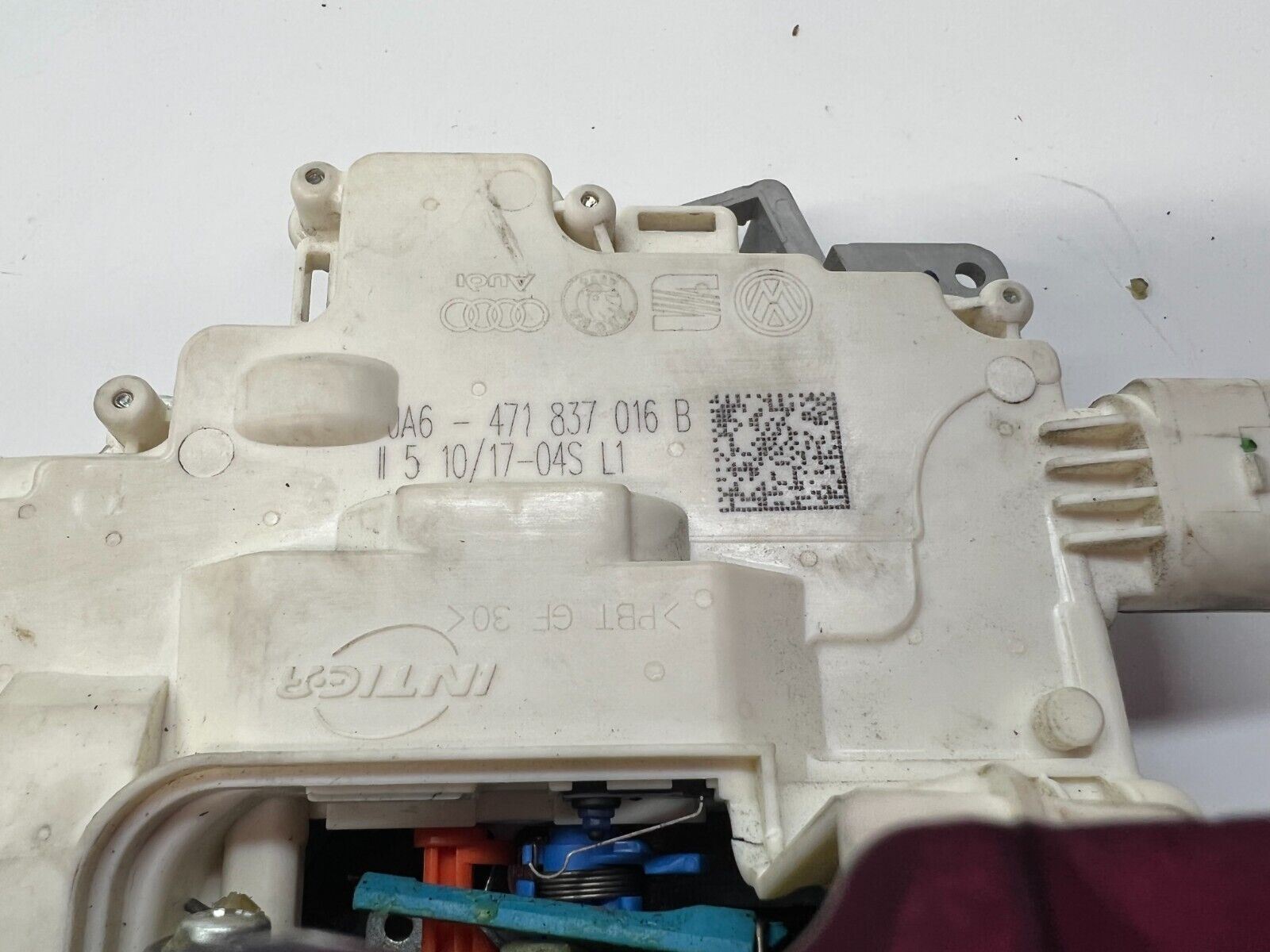 LAMBORGHINI AVENTADOR LP740 750 RH PASSENGER RIGHT SIDE DOOR LOCK OEM 471837016B