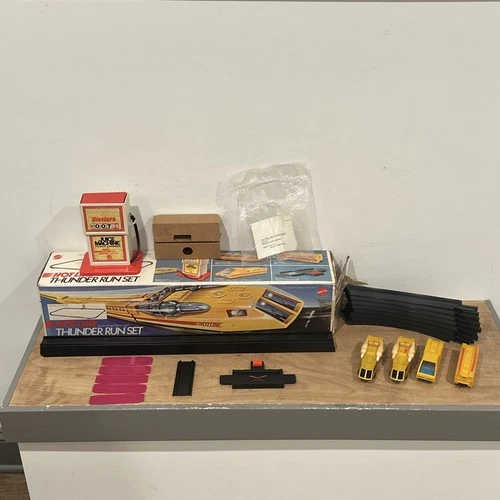 1971 Mattel Hot Line Thunder Run Set Vintage Electric Train Set Sizzlers Redline