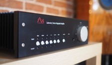AVI Laboratory Series S21 MI Integrated Amplifier 325wpc