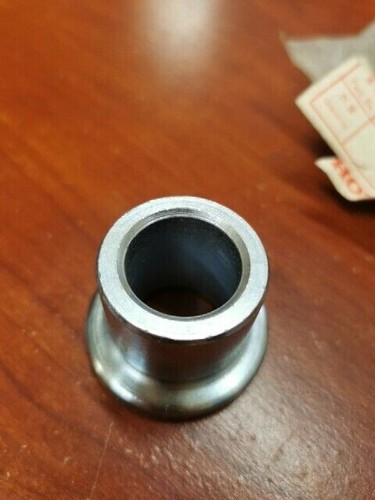 NOS Honda MT250 XL250 XL350 REAR WHEEL COLLAR 42311-358-000 H97 - Picture 5 of 5