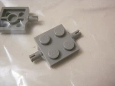 Lego Lot Of 2 Light Gray 2x2 Plates With Two Axle pins, 4600 (028-270)