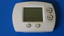 Honeywell TH5110D1022 FocusPRO 5000 Non-Programmable Digital Thermostat 1H/1C
