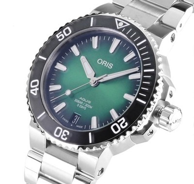 Oris Herren Uhr  01 400 7763 4157-07 8 24 09PEB   Aquis Date  43,5 mm Ø  Neu