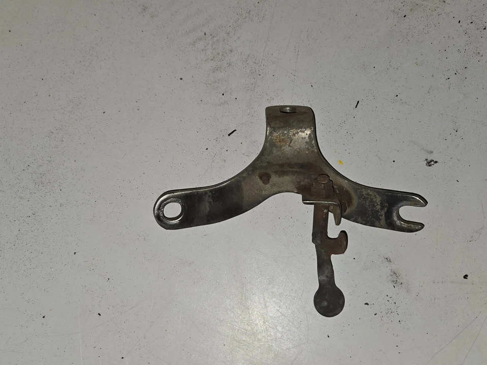 Harley-Davidson Panhead Duo Glide FL FLH Suporte de Motor Superior OEM com Alavanca de Choke - Imagem 4 de 4