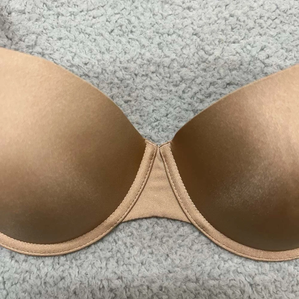 Sujetador Cosmopolitan 36C Demi Push-Up Dorado Suave Foto 2 de 4