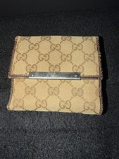 Gucci Beige Brown Folding Women's Wallet with Credit Card Slots  Logo Accent