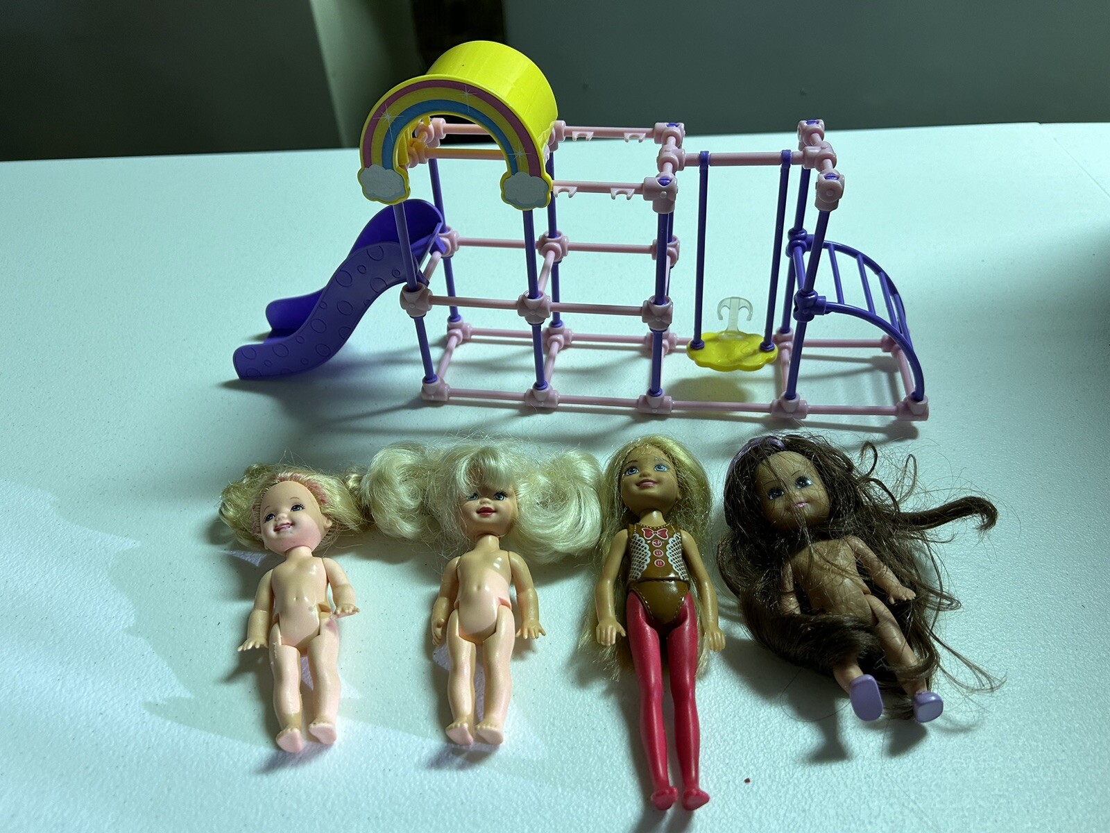 Barbie Kelly Chelsea Play set 2011 With 4 Dolls