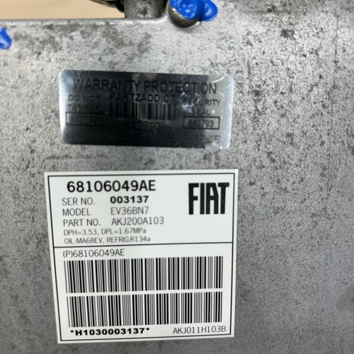 2013-2016 Fiat 500e EV OEM AC Compressor pump 68106049AE - Picture 2 of 9