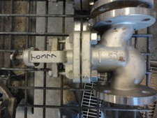 Globe Valve 1-1/2" 150 RF Flanged CF8M Stainless VELAN *MISSING HANDWHEEL*